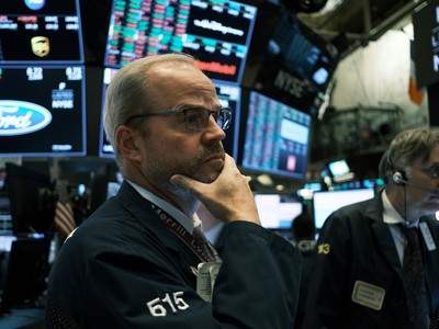 Giới đầu tư hờ hững với việc Fed cắt giảm lãi suất